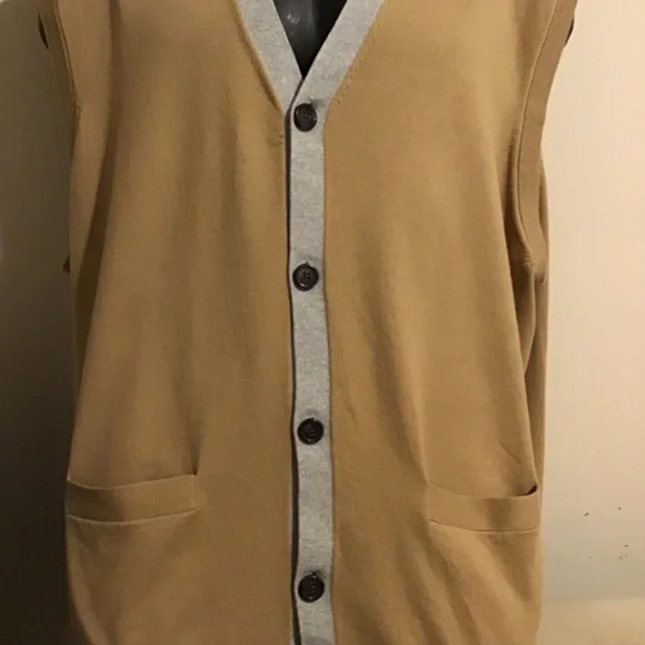 🔥🔥NWOT, CREMIEUX SWEATER VEST SIZE XXL, GORGEOUS , 2 FRONT POCKETS - Picture 2 of 3